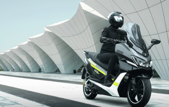 《3万-4万摩托车推荐》运动舒适长续航，森蓝E-RT3电动大踏板，售价3.98万元