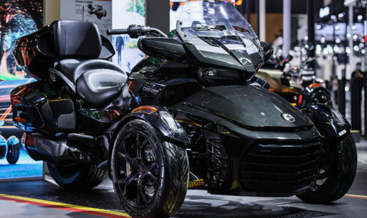 新鲜的倒三轮摩托车，BRP庞巴迪全新系列28.6万元起售
